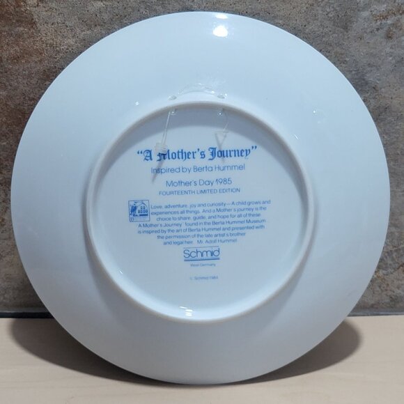 Schmid Hummel Mothers Day 1985 A Mothers Journey Decorative Wall Hanging Plate - Picture 2 of 11
